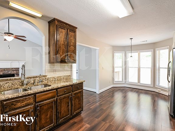 5th image of 1417 Greenridge Way