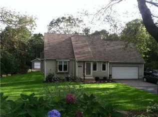 8 Valley Dr, Westerly, RI 02891
