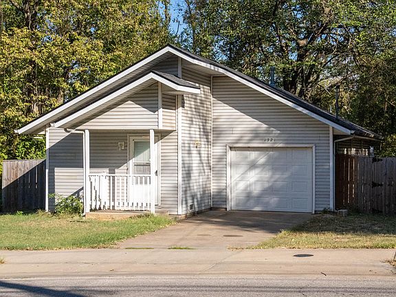 2nd image of 1321 W Talmage Street