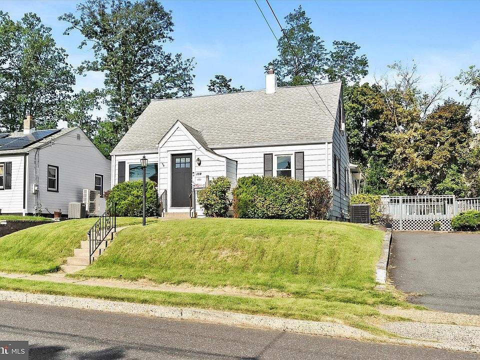 1st image of 359 Churchill Ave