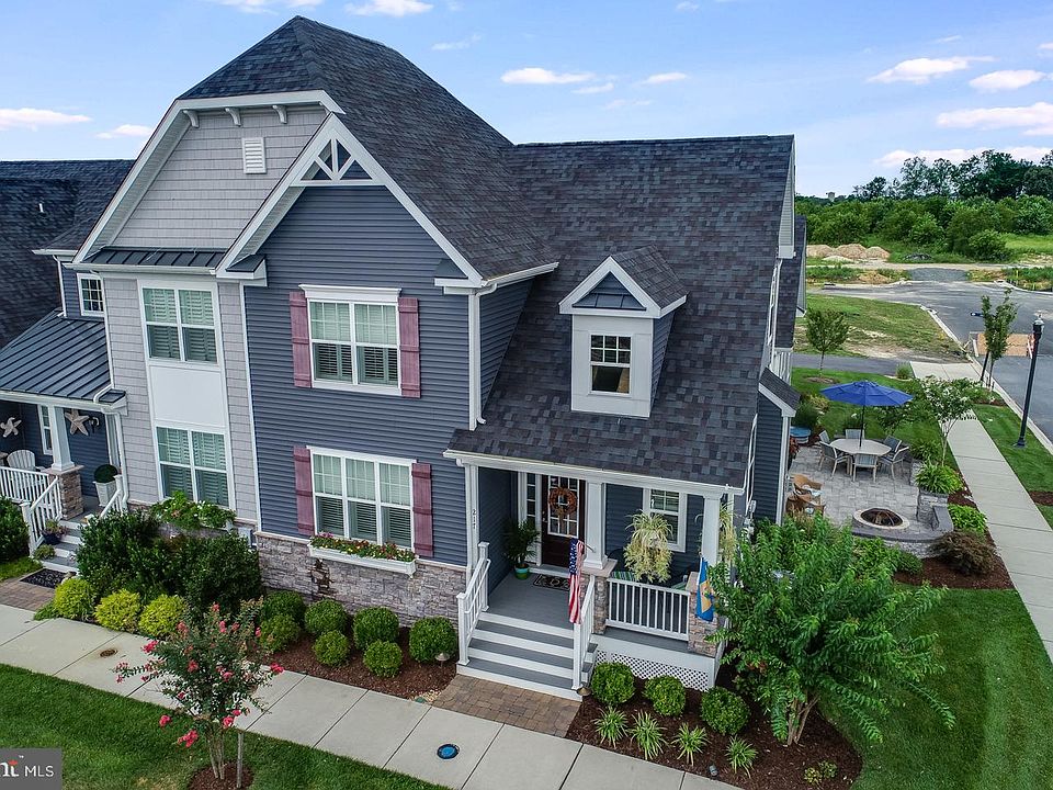 1st image of 217 Heritage Blvd