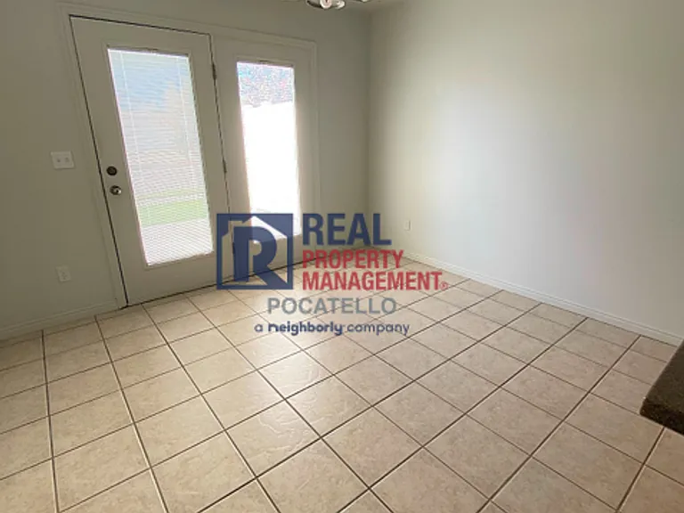 414B Pheasant Ridge Dr — Photo 5