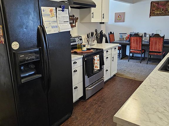 5th image of 26055 Camphorwood Ave