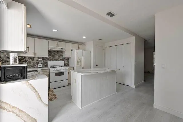2910 Grants Lake Blvd — Photo 7