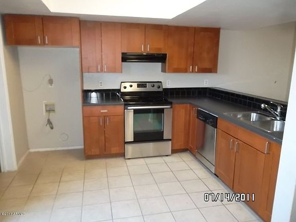 3rd image of 19601 N 7th St Unit 1079