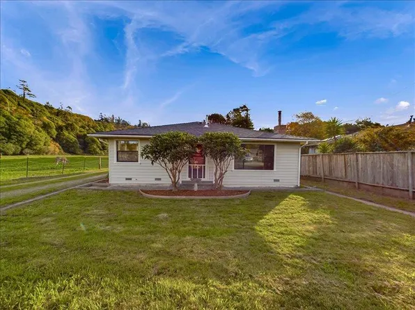 1994 Becker Ln, Fortuna, CA 95540