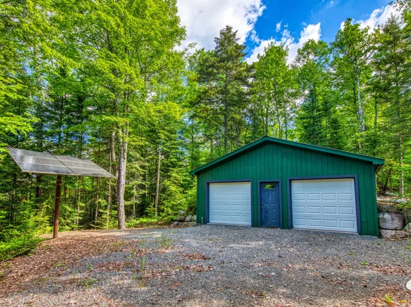 5 Old Hawkeye Rd, Au Sable Forks, NY 12912