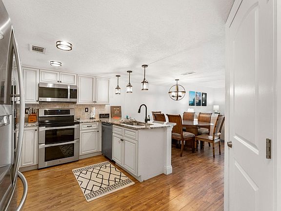 5th image of 8727 Thomas Dr Unit A2