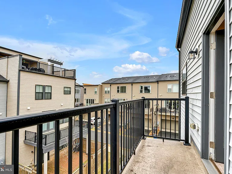 42281 Belgrave Gardens Ter — Photo 40