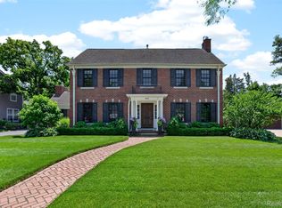 960 Mohegan St, Birmingham, MI 48009
