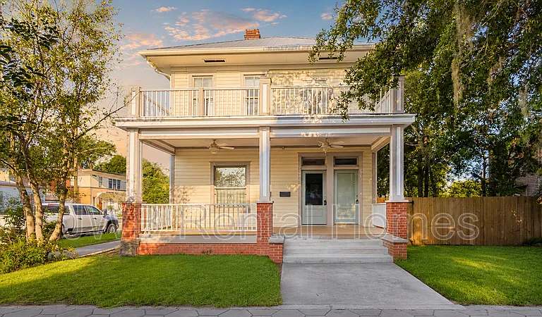 2040 N Laura St — Photo 1