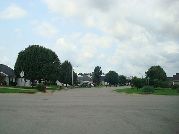 4th image of 2109 Stoney Meadow Dr