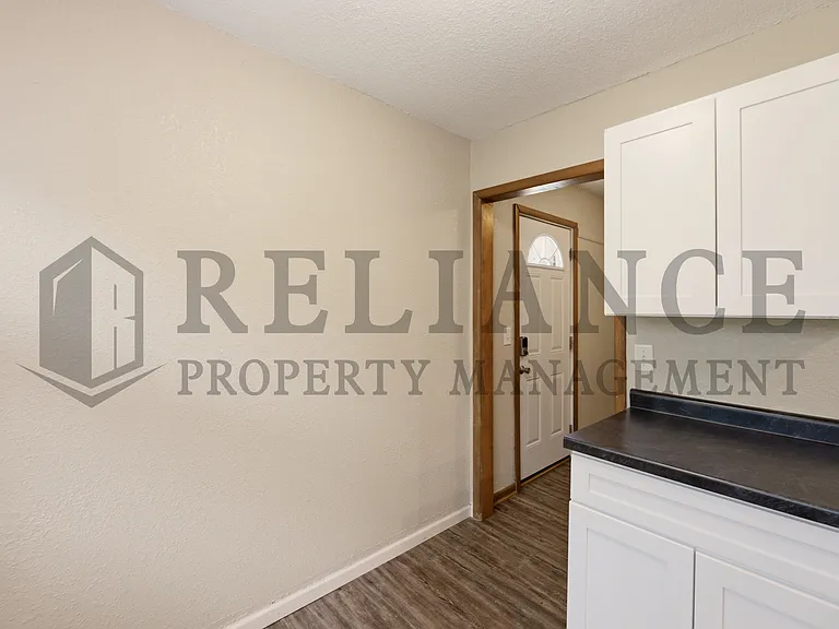 841 N Country Acres Ave — Photo 19