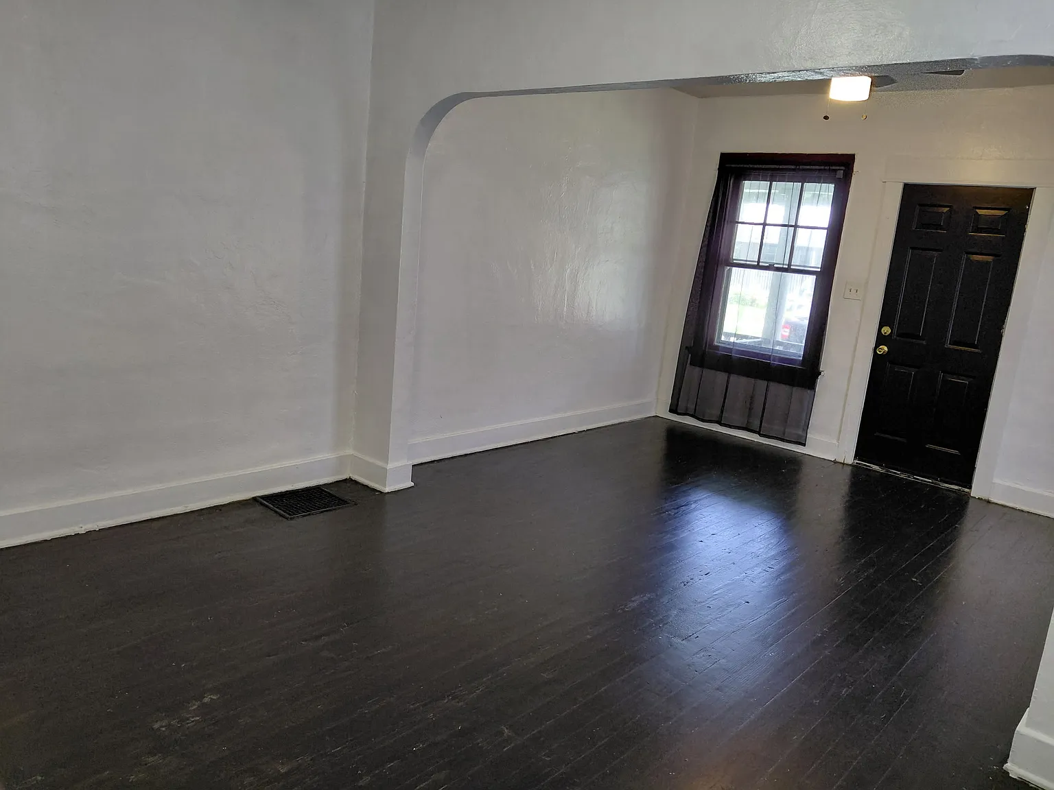 121-123 Huron Avenue - 123 — Photo 3