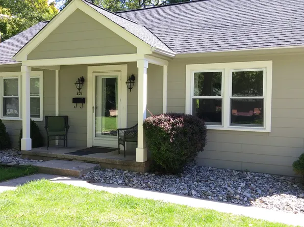 205 Russell St, Saline, MI 48176
