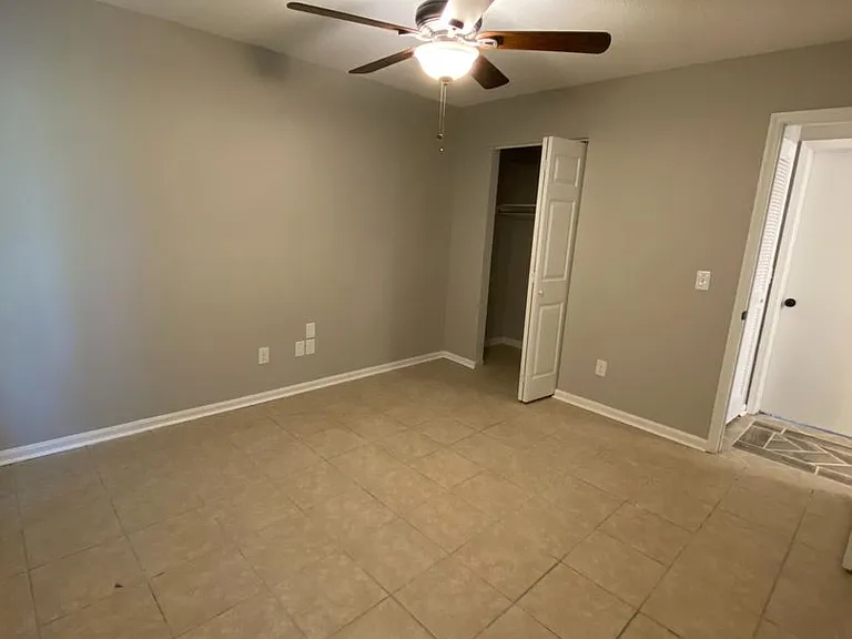 239 Pointe South Dr — Photo 6