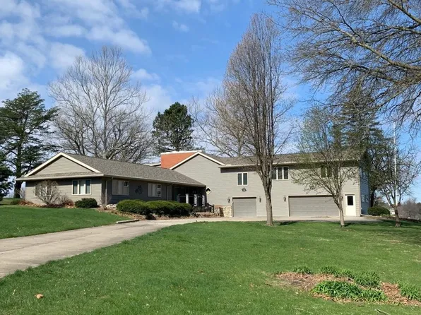 104 S Park St, Creston, IA 50801