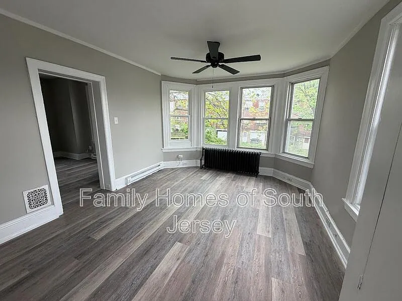 1 bed, 1.0 bath, 1050 sqft, $950 — Photo 3
