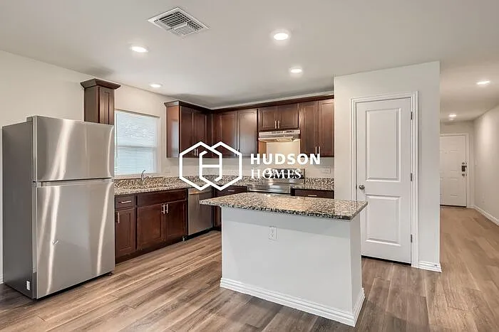 228 Garcia St — Photo 6