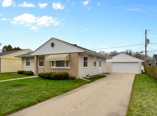 518 E Byrd St, Appleton, WI 54911