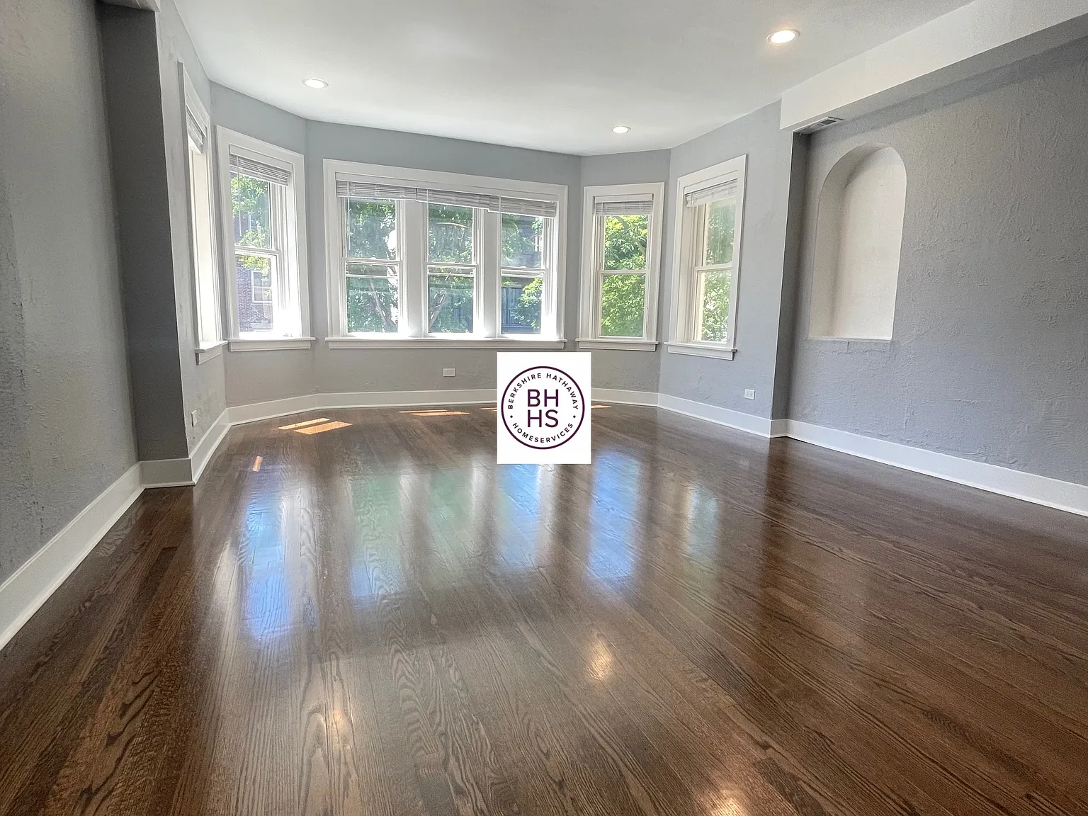 3 bed, 1500 sqft, $2,700 — Photo 1