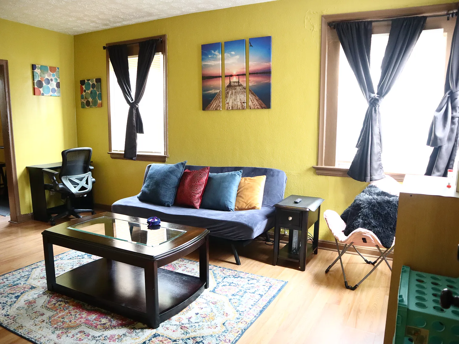 2 bed, 868 sqft, $999 — Photo 2