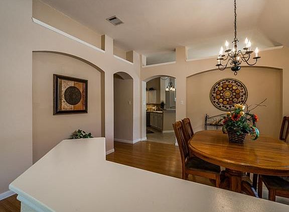 3rd image of 1106 Glendalough Dr