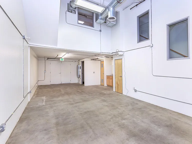 Statham Live Work Lofts — Photo 8