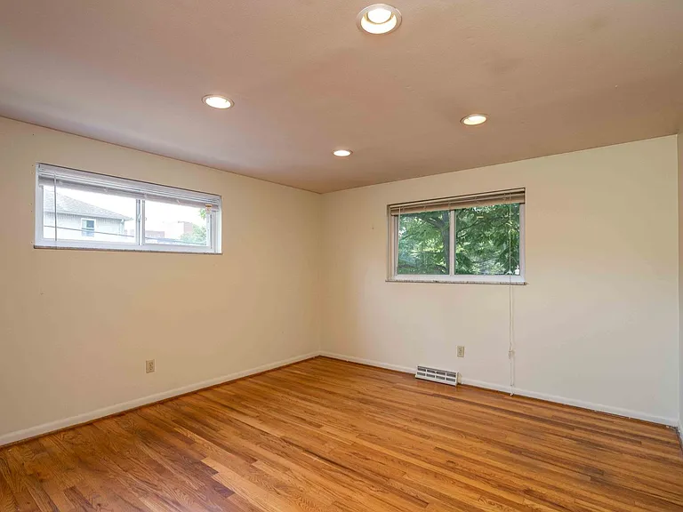 77 W Northwood Ave — Photo 21
