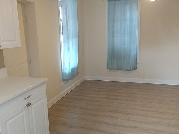 3rd image of 1215 N Marion Ct #1R