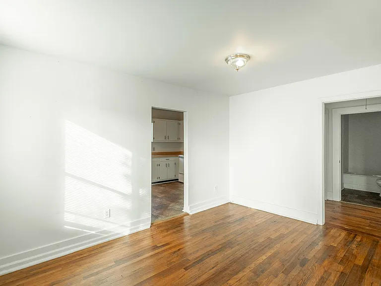 126 Goodson Ave — Photo 8