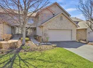 11919 Somerset Rd, Orland Park, IL