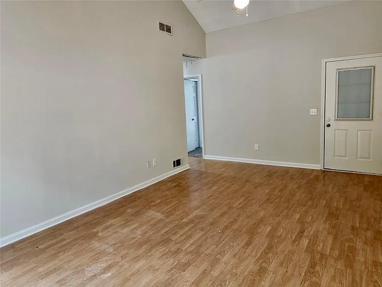 1367 Fairview Trl — Photo 7