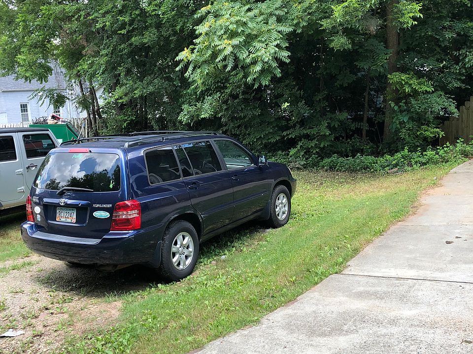2nd image of 716 Terry St SE
