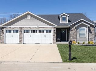 1027 Watering Stone Ct, Pevely, MO 63070