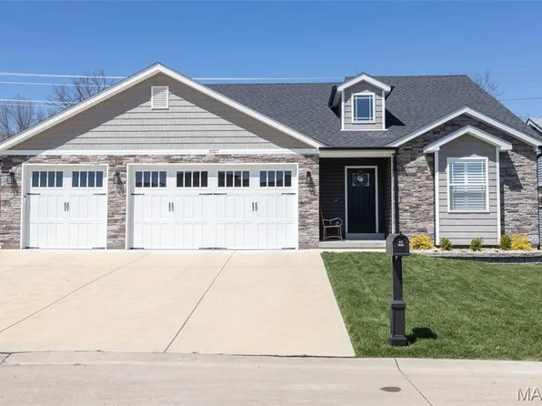 1027 Watering Stone Ct, Pevely, MO 63070