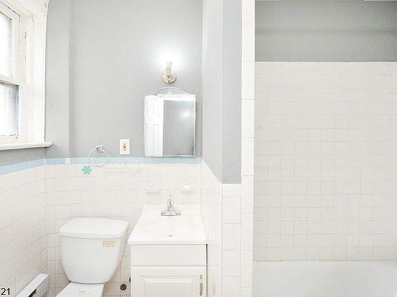 4th image of 29 Dodd St APT 2