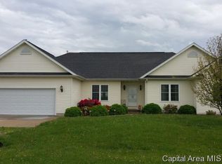 22 Yorkshire Dr, Ashland, IL 62612