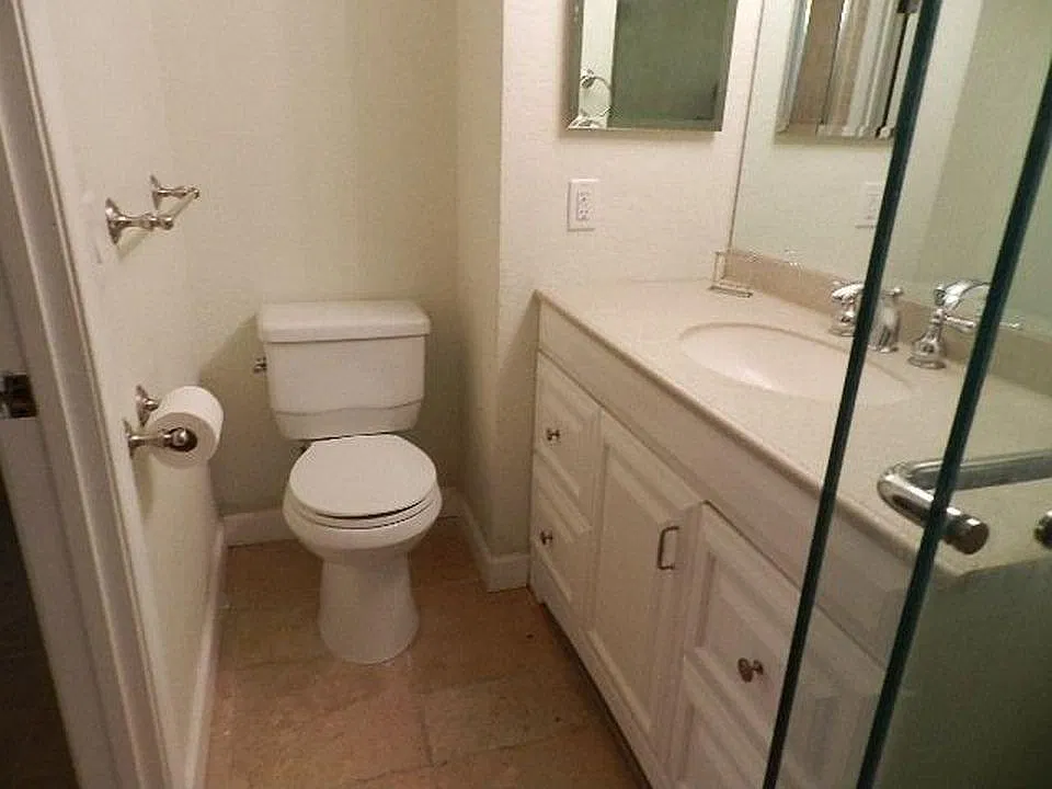 2 bed, 900 sqft, $2,450 — Photo 4