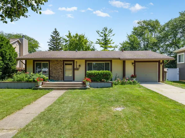 5755 S Bradley Ct, Hanover Park, IL 60133