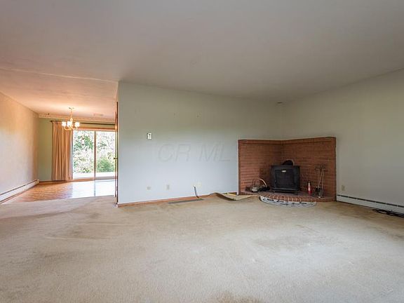 5th image of 14800 Middleburg Plain City Rd