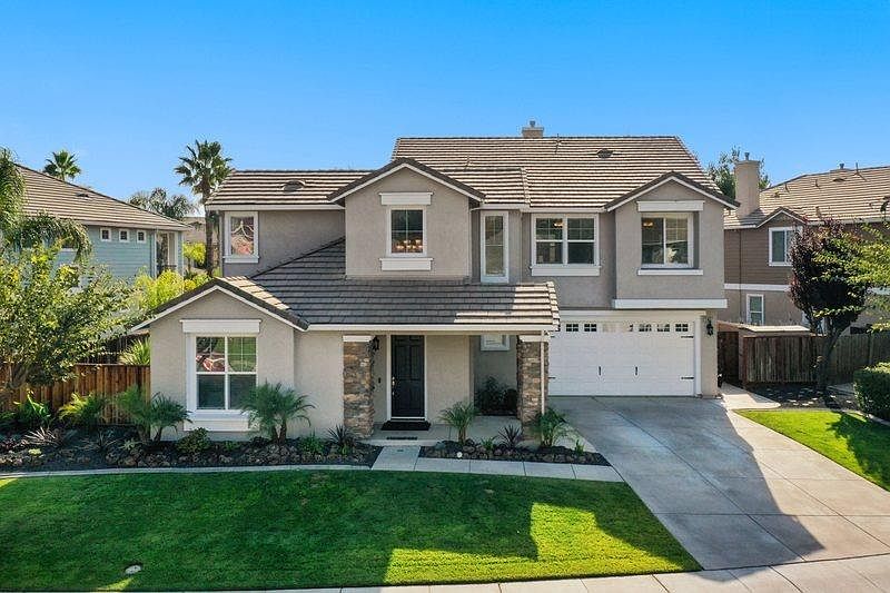 2nd image of 2427 Lighthouse Cir