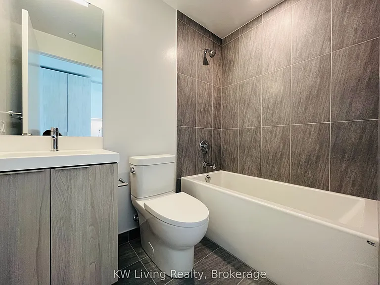 5858 Yonge St #LPH01 — Photo 8