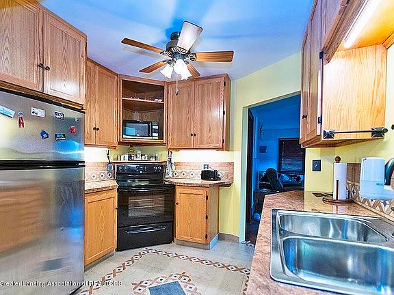 5th image of 6256 Gardenia Ave