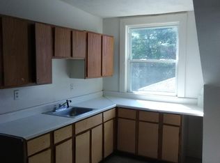 16 Howe St, Lewiston, ME 04240