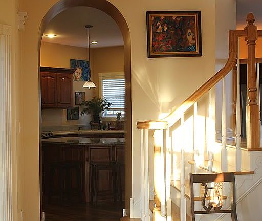 3rd image of 618 Apricot Dr