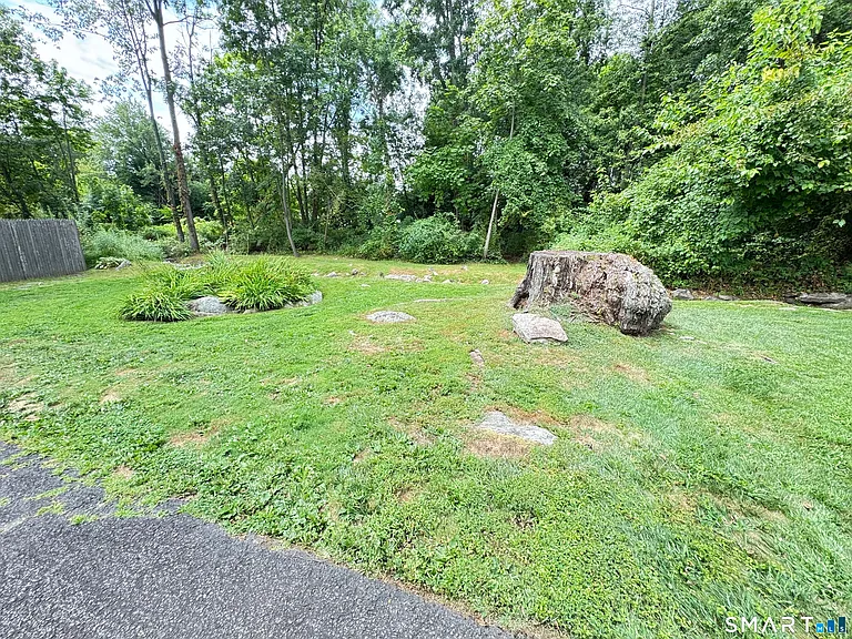 17 Glenwood Ave #A — Photo 24