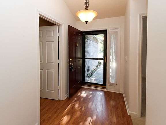 6036 Copeland Mills Dr-Foyer