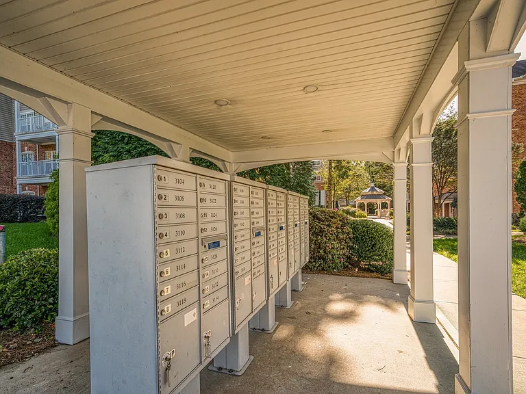 3246 Margellina Dr — Photo 28