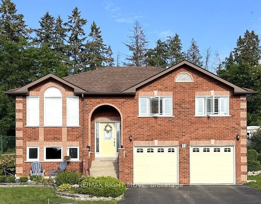 1st image of 15 Watson Ct